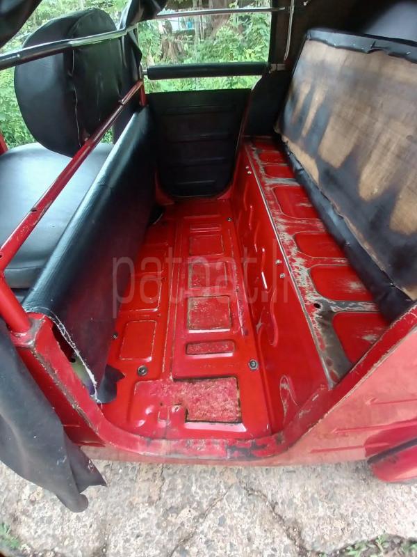 Bajaj 4 stroke 2016 - Used Three wheeler sale in Sri Lanka - patpat.lk