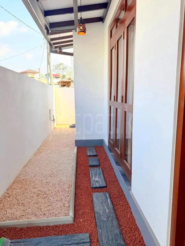 House for Sale in Athurugiriya