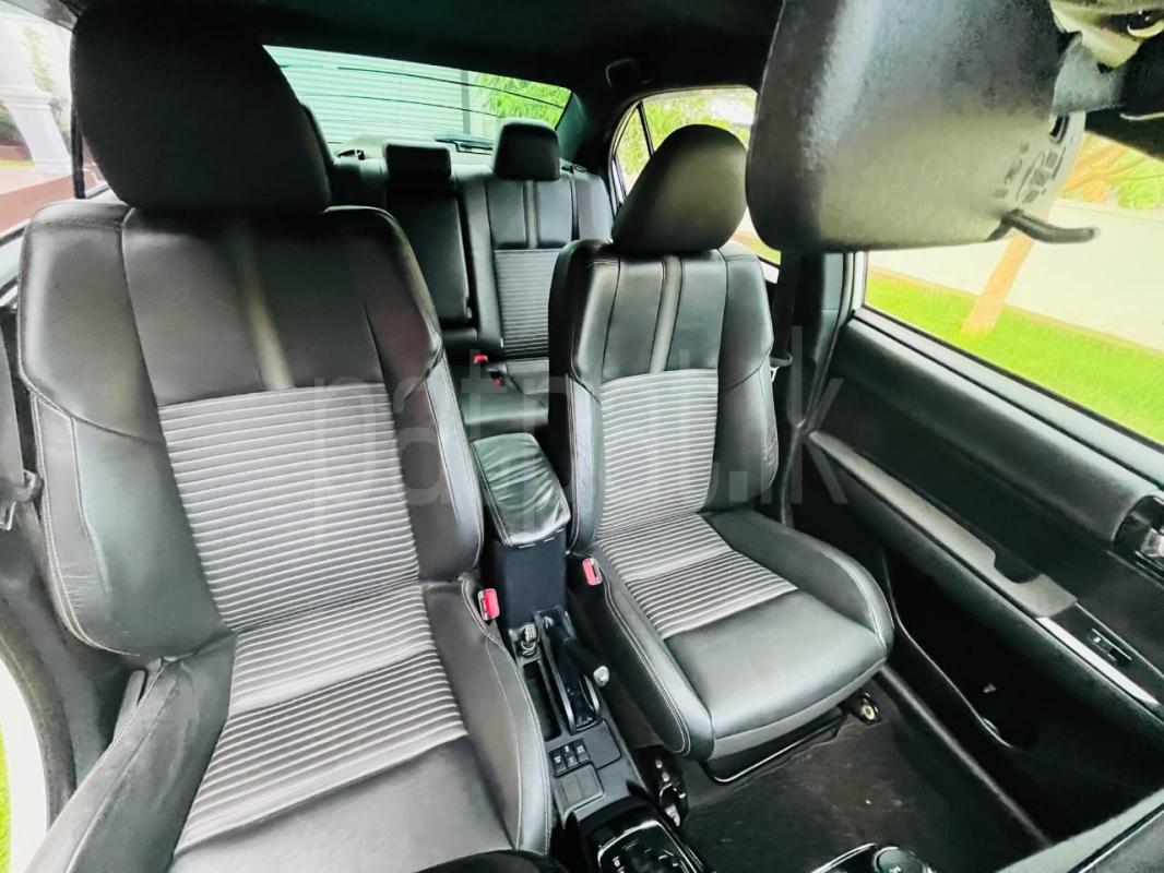 Toyota Axio 2017 - Used Car sale in Sri Lanka - patpat.lk