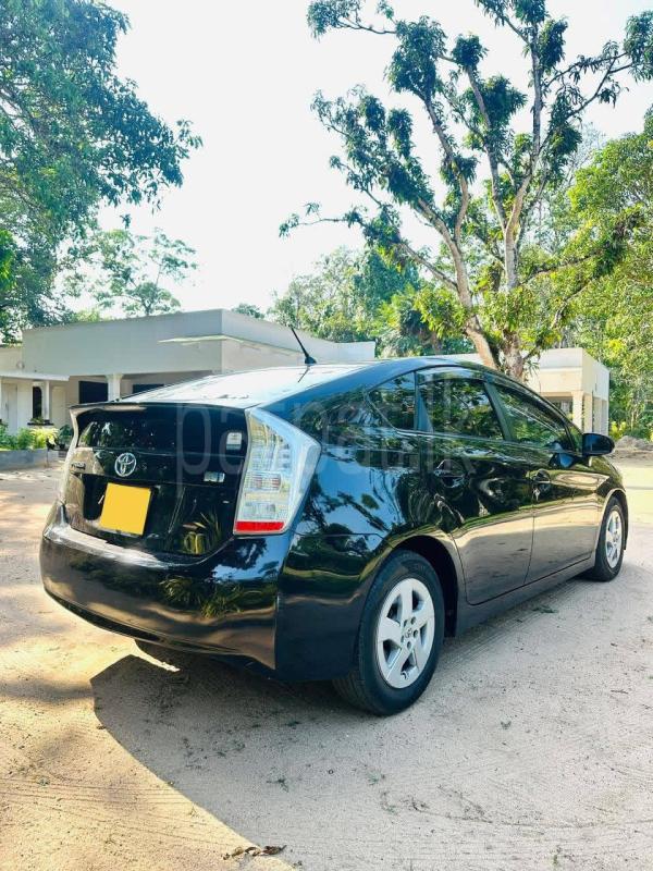 Toyota Prius 2011 - Used Car sale in Sri Lanka - patpat.lk
