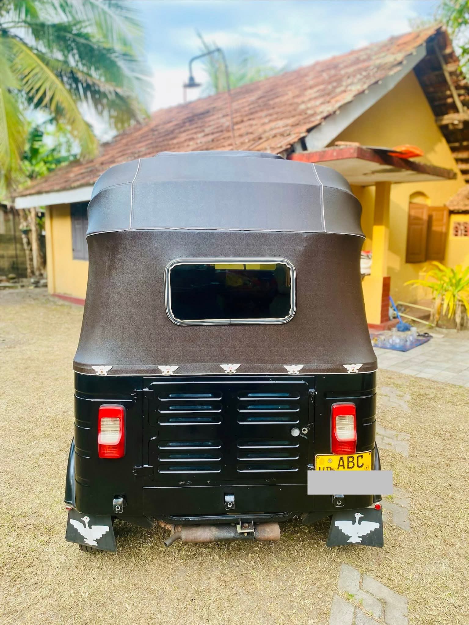 Bajaj Three Wheel 2015 - Used Three wheeler sale in Sri Lanka - patpat.lk