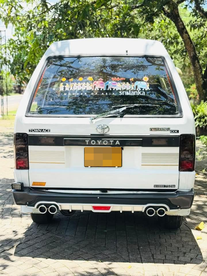 Toyota TownAce 1988 - Used Van sale in Sri Lanka - patpat.lk