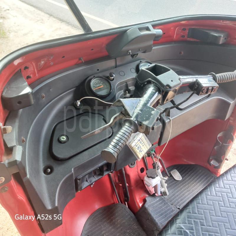 Bajaj Three Wheel 2018 - பயன்படுத்தப்பட்டது முச்சக்கர வண்டி sale in Sri Lanka - patpat.lk