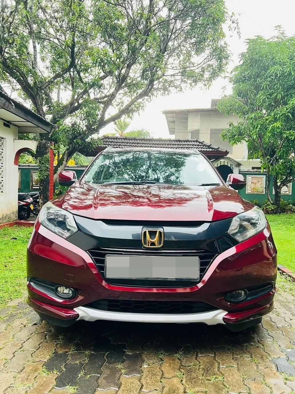 Honda Vezel 2015 - பயன்படுத்தப்பட்டது SUV sale in Sri Lanka - patpat.lk
