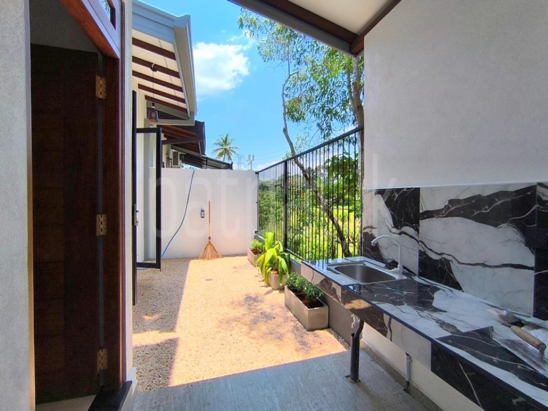 House for Sale in Athurugiriya