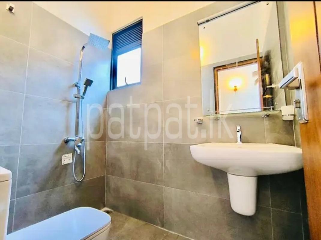 House for Sale in Athurugiriya