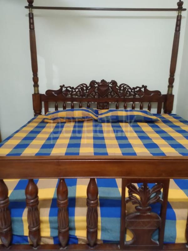 Solid Teak Wood King Size Canopy Bed (“වියන් ඇඳ”) for Sale
