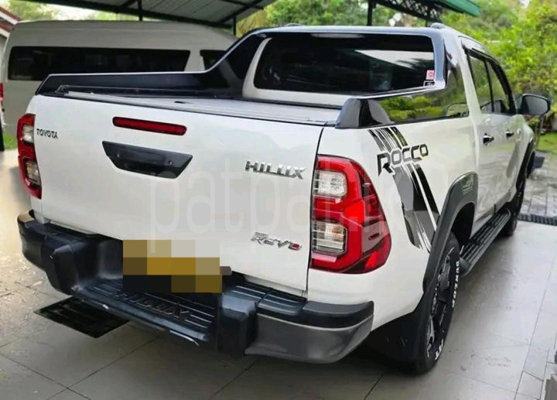 Toyota Hilux 2018 - பயன்படுத்தப்பட்டது சரக்கு போக்குவரத்து sale in Sri Lanka - patpat.lk