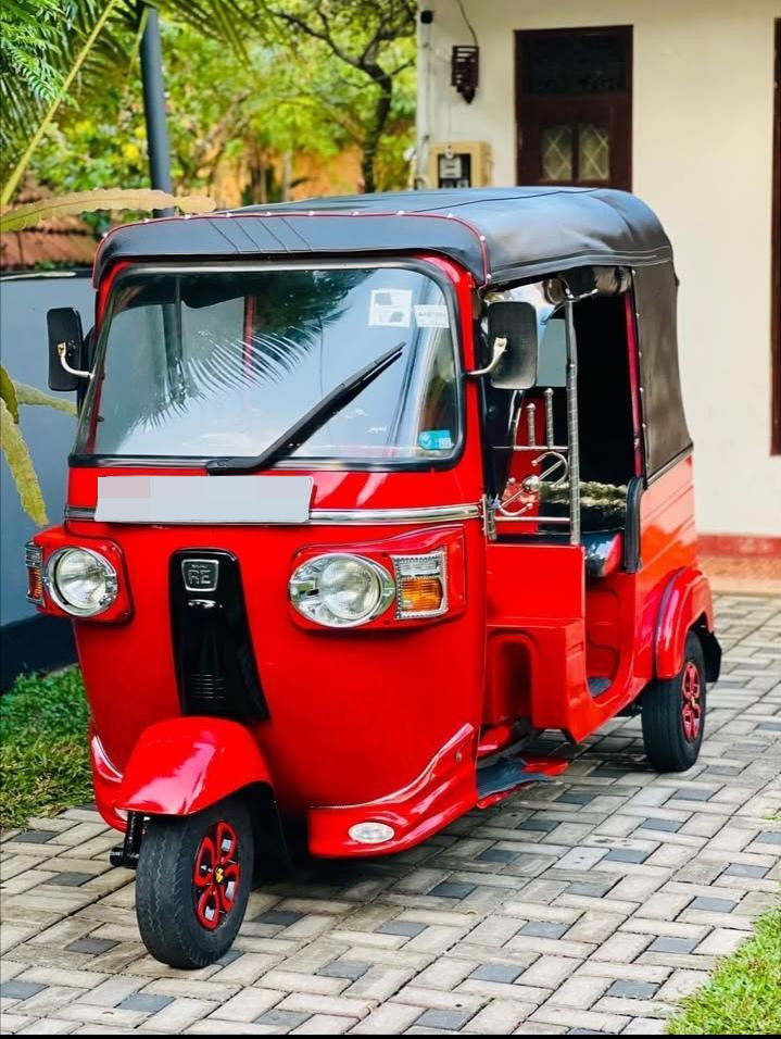 Bajaj Three Wheel 2013 ads-image-1