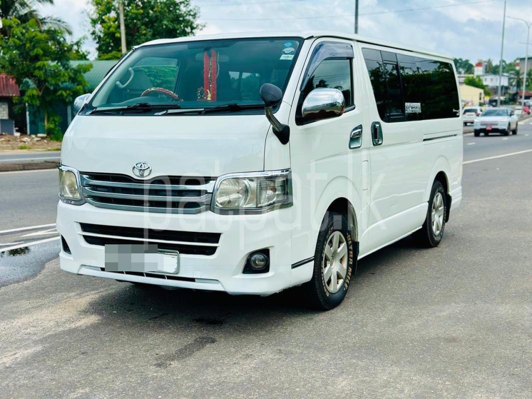 Toyota Hiace 2011 - பயன்படுத்தப்பட்டது வேன் sale in Sri Lanka - patpat.lk