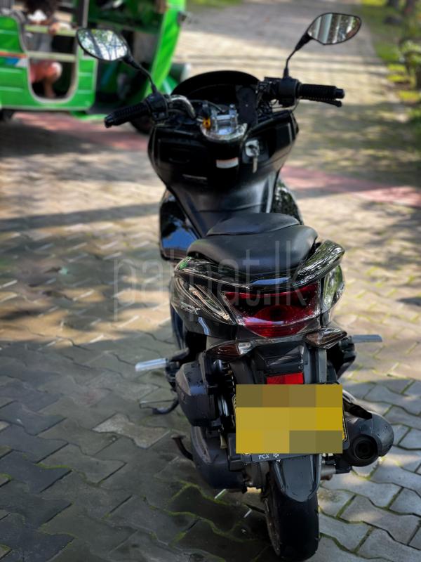 Honda PCX 2017 - பயன்படுத்தப்பட்டது பைக் sale in Sri Lanka - patpat.lk