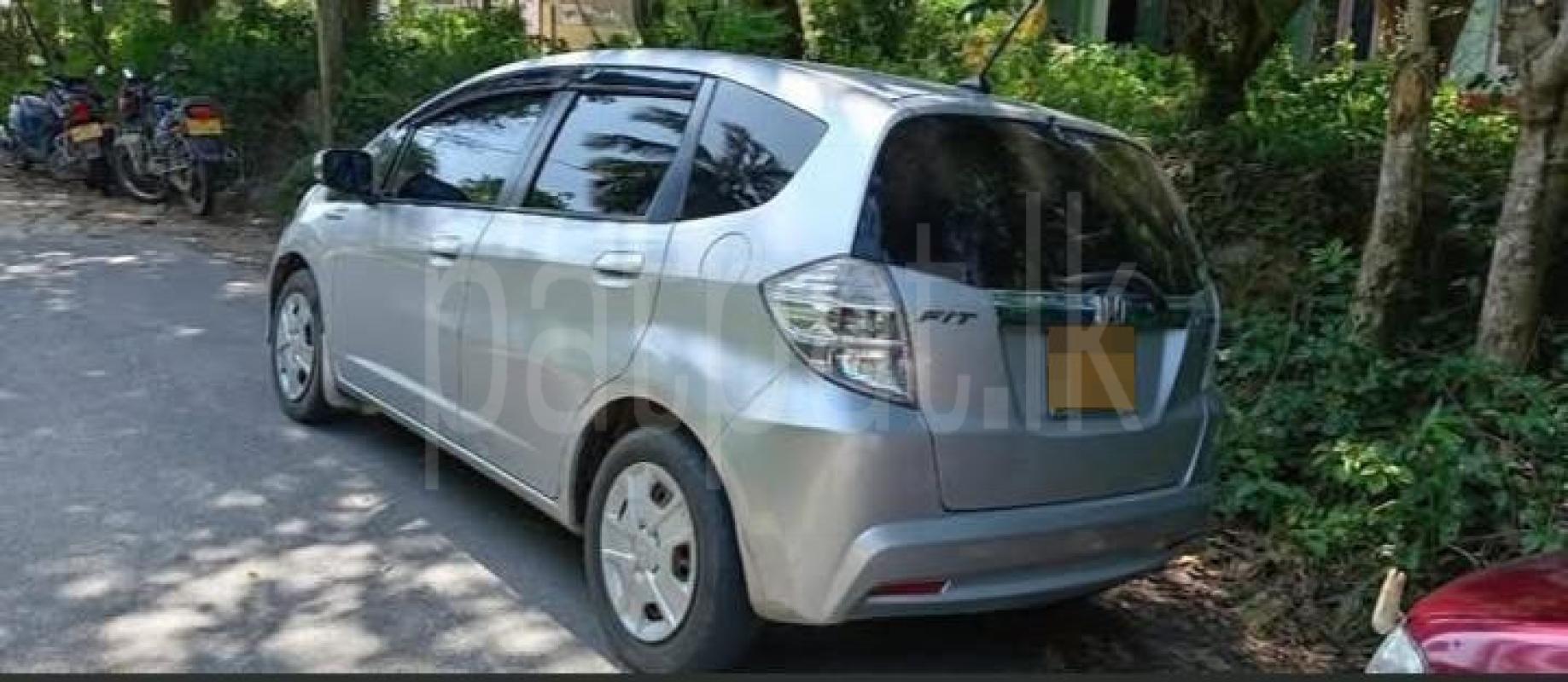 Honda Fit 2012 - பயன்படுத்தப்பட்டது கார் sale in Sri Lanka - patpat.lk