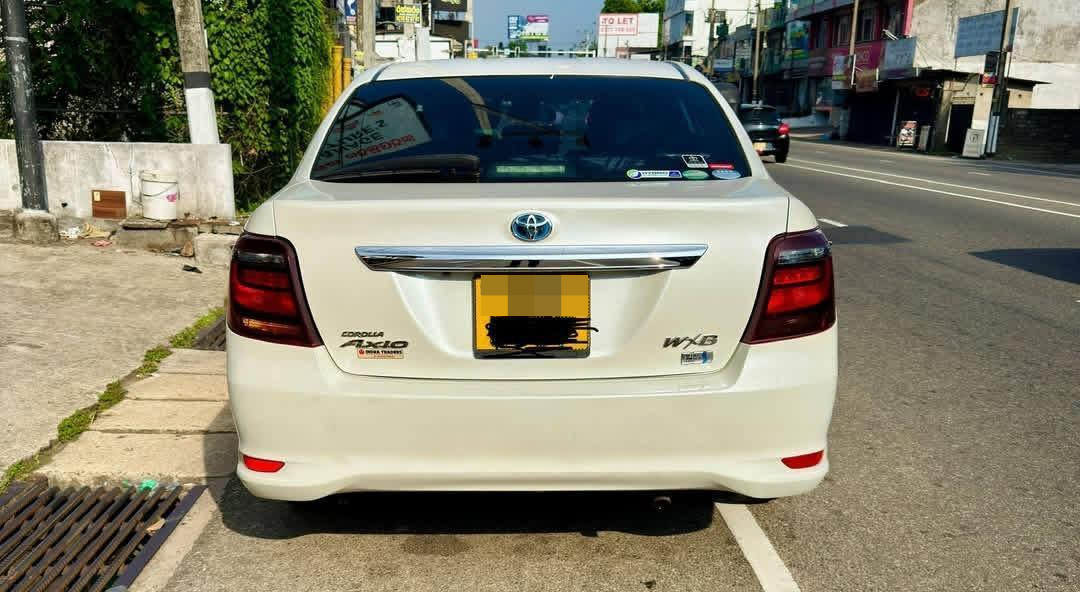 Toyota Axio 2017 - Used Car sale in Sri Lanka - patpat.lk