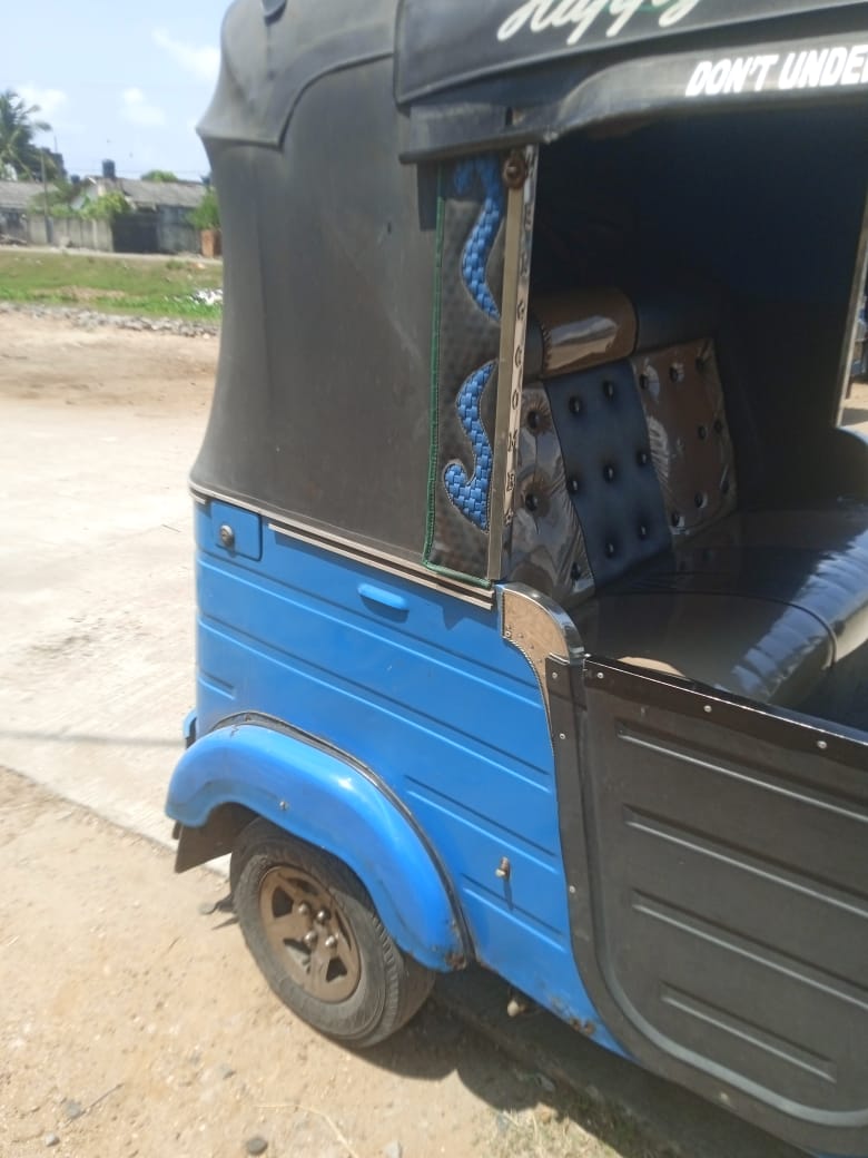 Bajaj Three Wheel 2012 - භාවිතා කරන ලද ත්‍රිරෝද රථය sale in Sri Lanka - patpat.lk