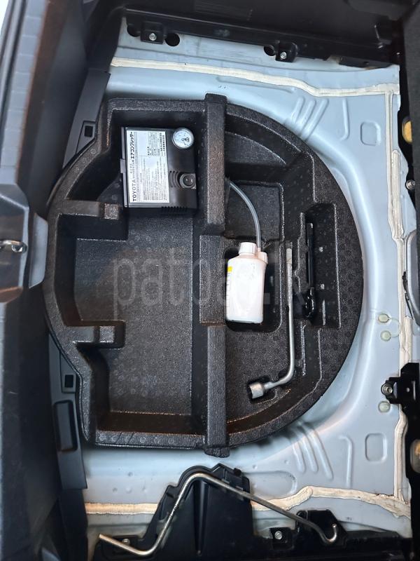 Toyota Vitz 2018 - பயன்படுத்தப்பட்டது கார் sale in Sri Lanka - patpat.lk