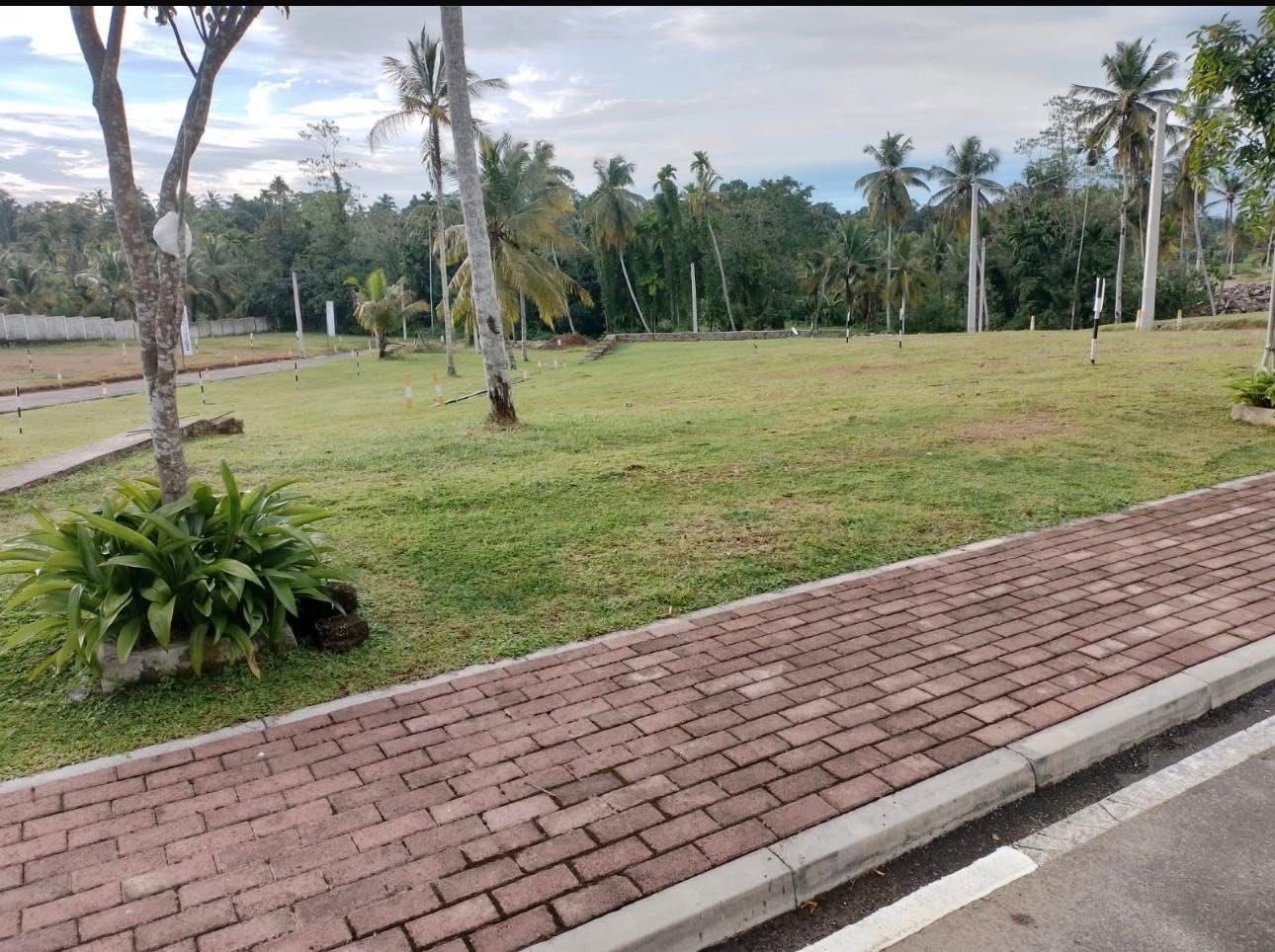 Residential Land for Sale in Kahathuduwa