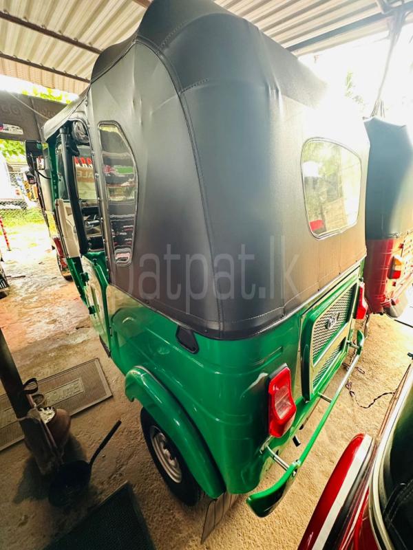 Bajaj 4 stroke 2020 - பயன்படுத்தப்பட்டது முச்சக்கர வண்டி sale in Sri Lanka - patpat.lk