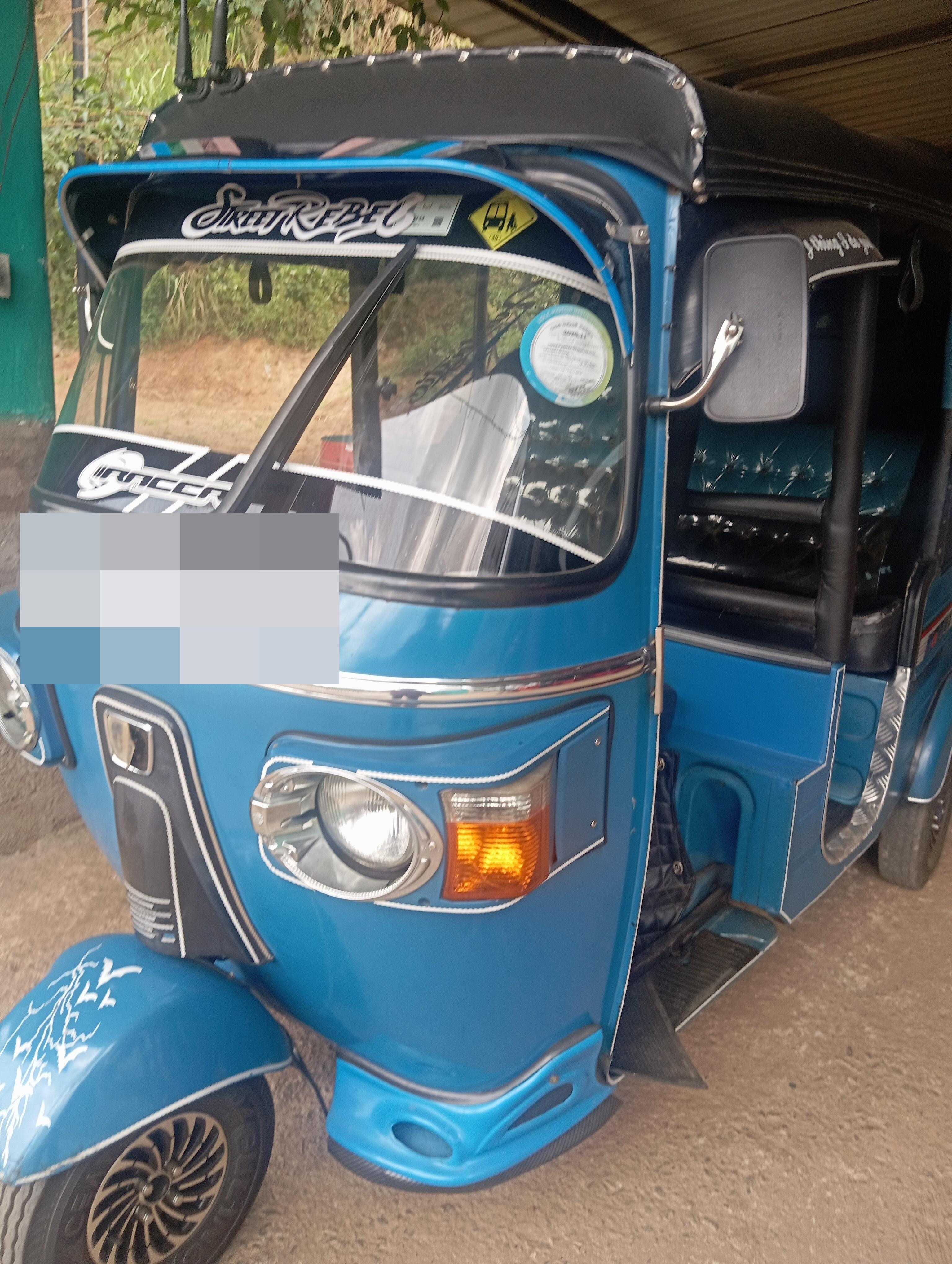 Bajaj 4 stroke 2011 - பயன்படுத்தப்பட்டது முச்சக்கர வண்டி sale in Sri Lanka - patpat.lk