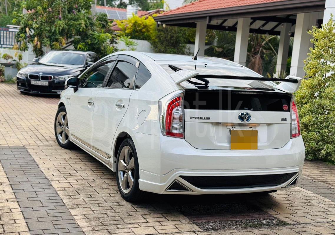 Toyota Prius 2013 - Used Car sale in Sri Lanka - patpat.lk