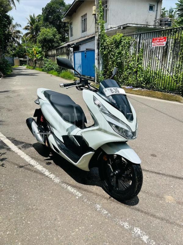 Honda PCX 2021 - பயன்படுத்தப்பட்டது பைக் sale in Sri Lanka - patpat.lk