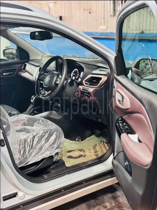 Advertisement image 4