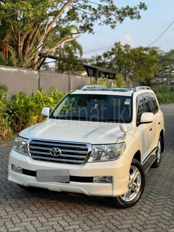 Toyota Land Cruiser 2010 - பயன்படுத்தப்பட்டது SUV sale in Sri Lanka - patpat.lk