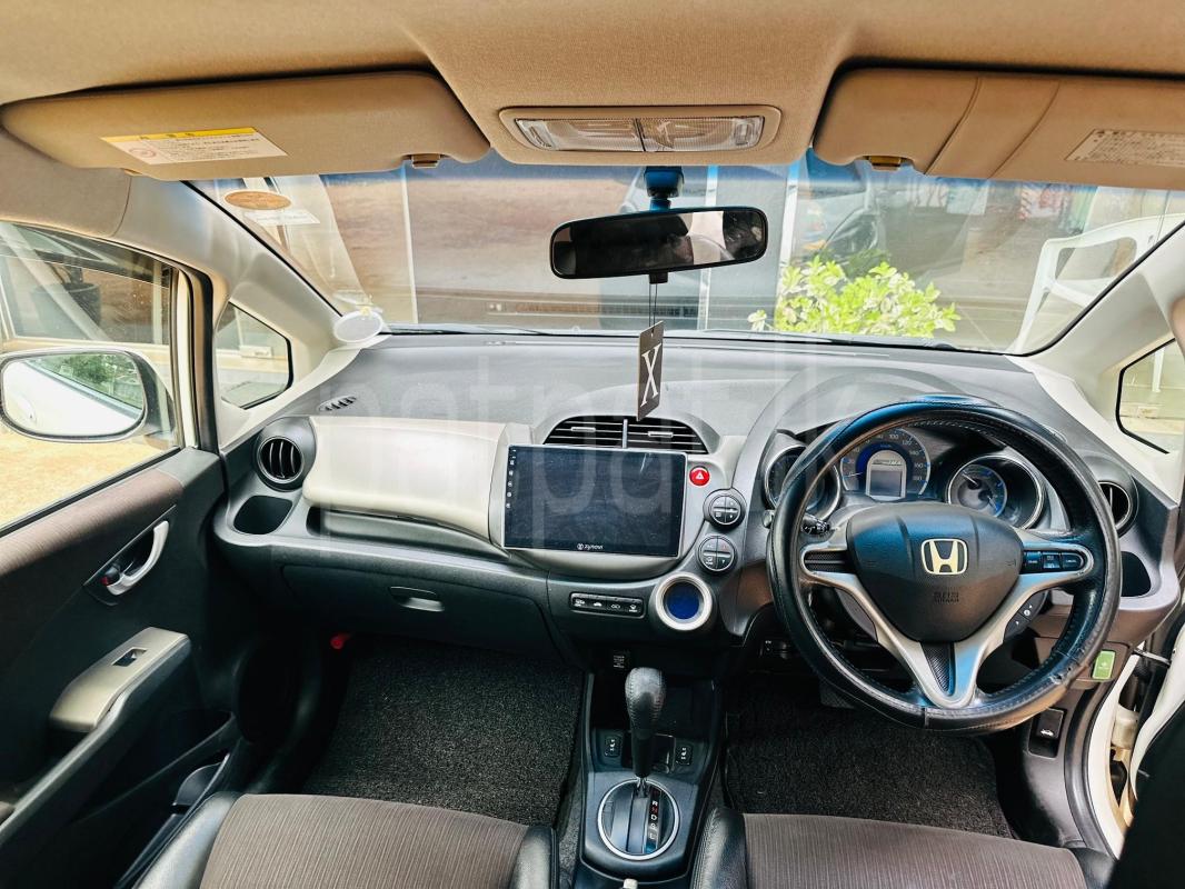 Honda Fit 2013 - பயன்படுத்தப்பட்டது கார் sale in Sri Lanka - patpat.lk