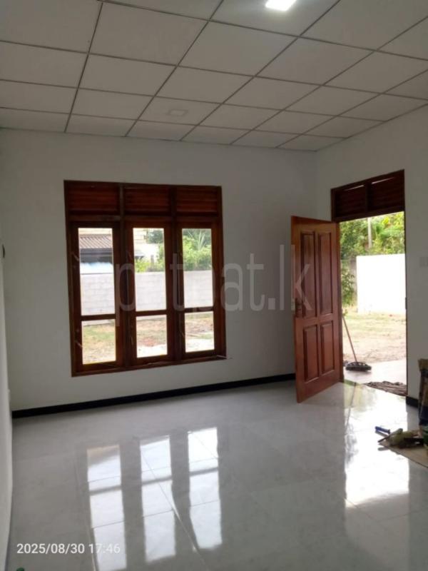 House for Sale in Yakkala ads-image-1