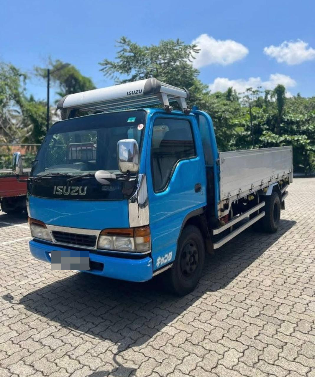 Isuzu ELF 1998 - பயன்படுத்தப்பட்டது டிரக் sale in Sri Lanka - patpat.lk