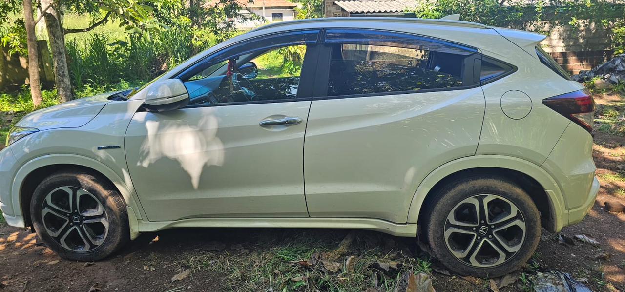 Honda Vezel 2014 - භාවිතා කරන ලද SUV රථය sale in Sri Lanka - patpat.lk