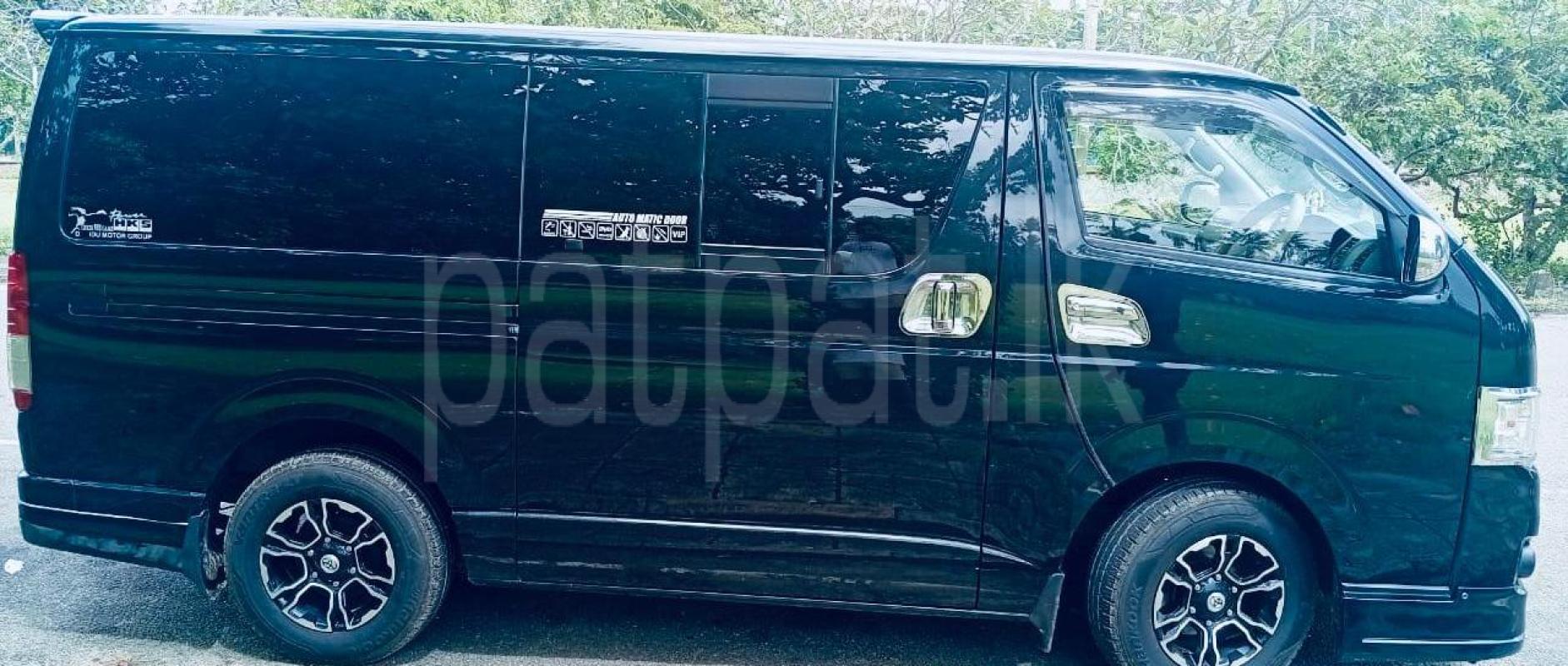 Toyota Hiace 2013 - பயன்படுத்தப்பட்டது வேன் sale in Sri Lanka - patpat.lk