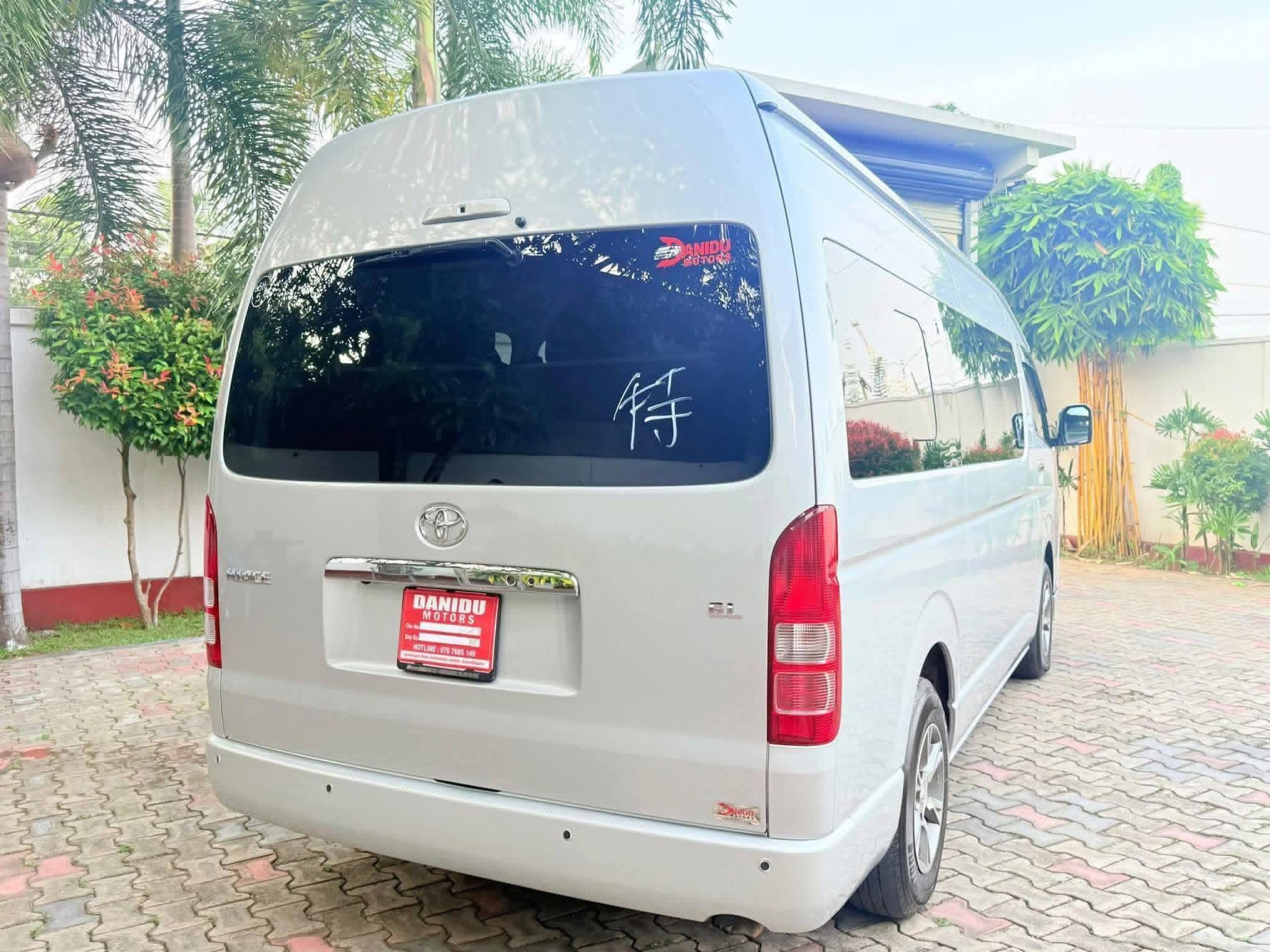 Toyota Hiace 2024 - Brand New Van sale in Sri Lanka - patpat.lk