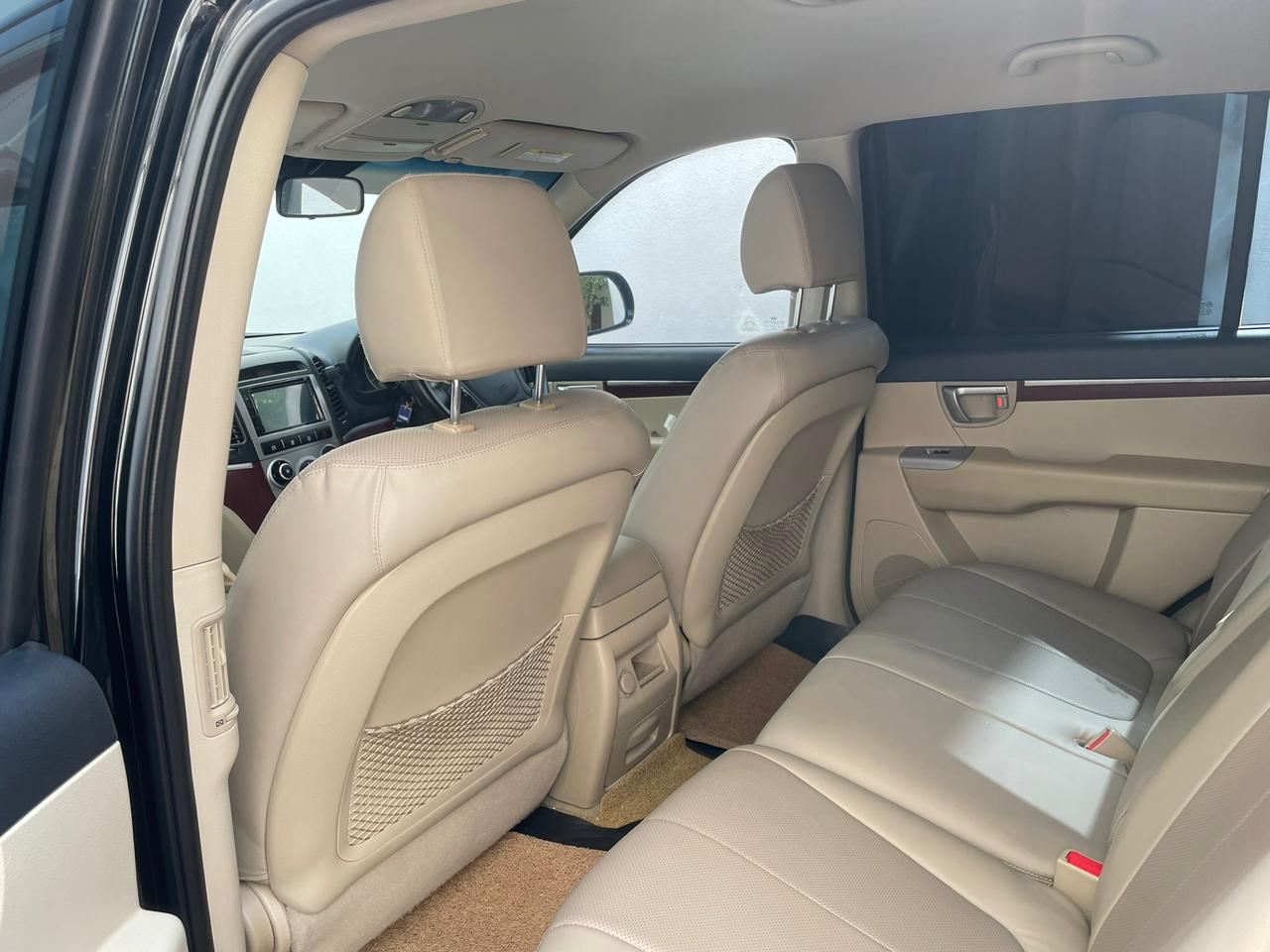 Hyundai Santa Fe 2009 - பயன்படுத்தப்பட்டது SUV sale in Sri Lanka - patpat.lk