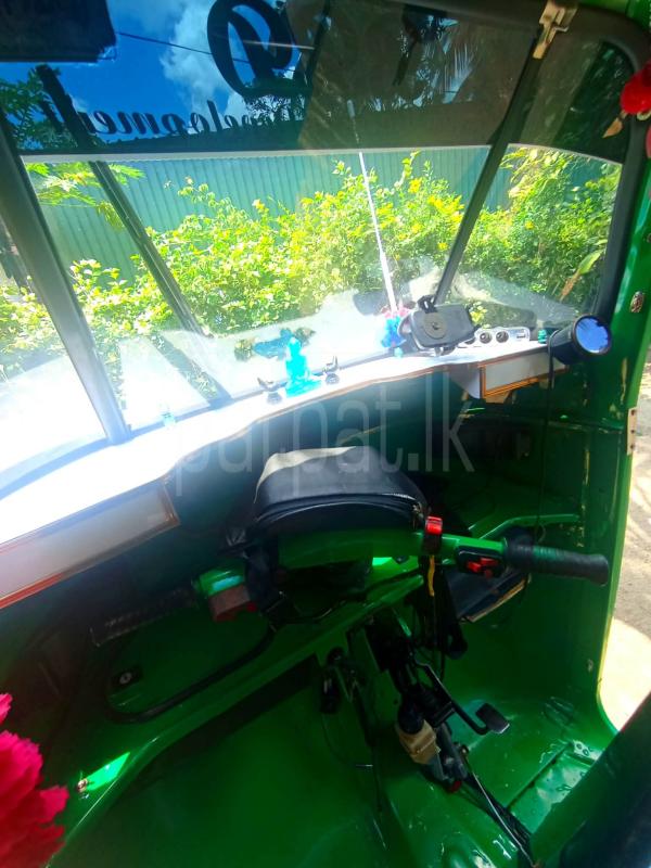 Bajaj Three Wheel 2003 - பயன்படுத்தப்பட்டது முச்சக்கர வண்டி sale in Sri Lanka - patpat.lk