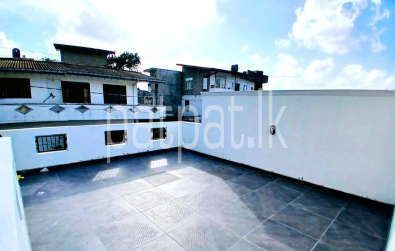 Advertisement image 6