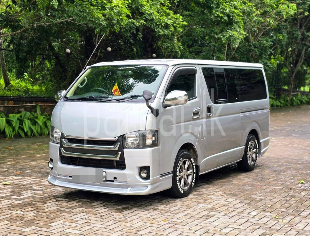Toyota Hiace 2011 - பயன்படுத்தப்பட்டது வேன் sale in Sri Lanka - patpat.lk