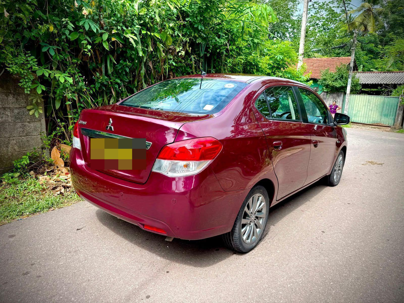 Mitsubishi Attrage 2017 - பயன்படுத்தப்பட்டது கார் sale in Sri Lanka - patpat.lk