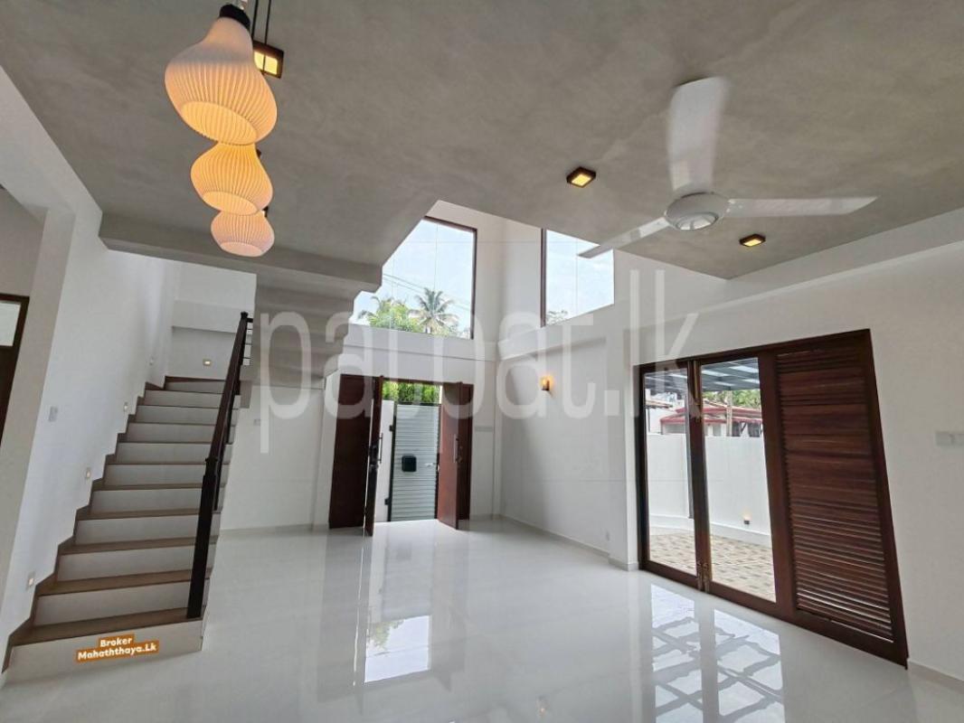 House for Sale in Athurugiriya