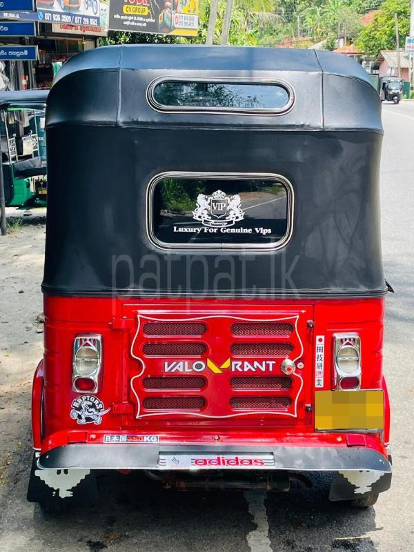 Bajaj Three Wheel 2017 - பயன்படுத்தப்பட்டது முச்சக்கர வண்டி sale in Sri Lanka - patpat.lk