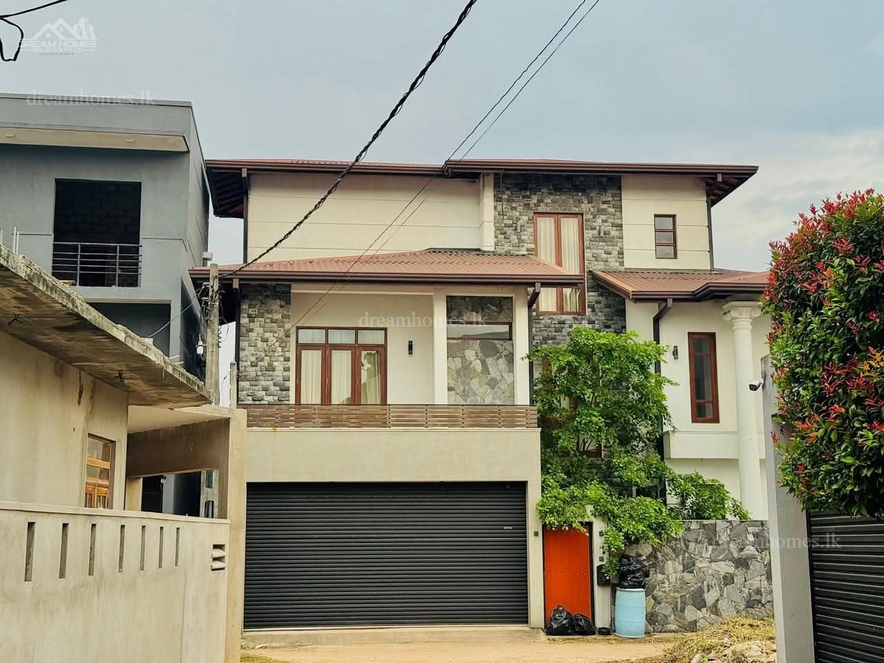 House for Sale in Talawatugoda