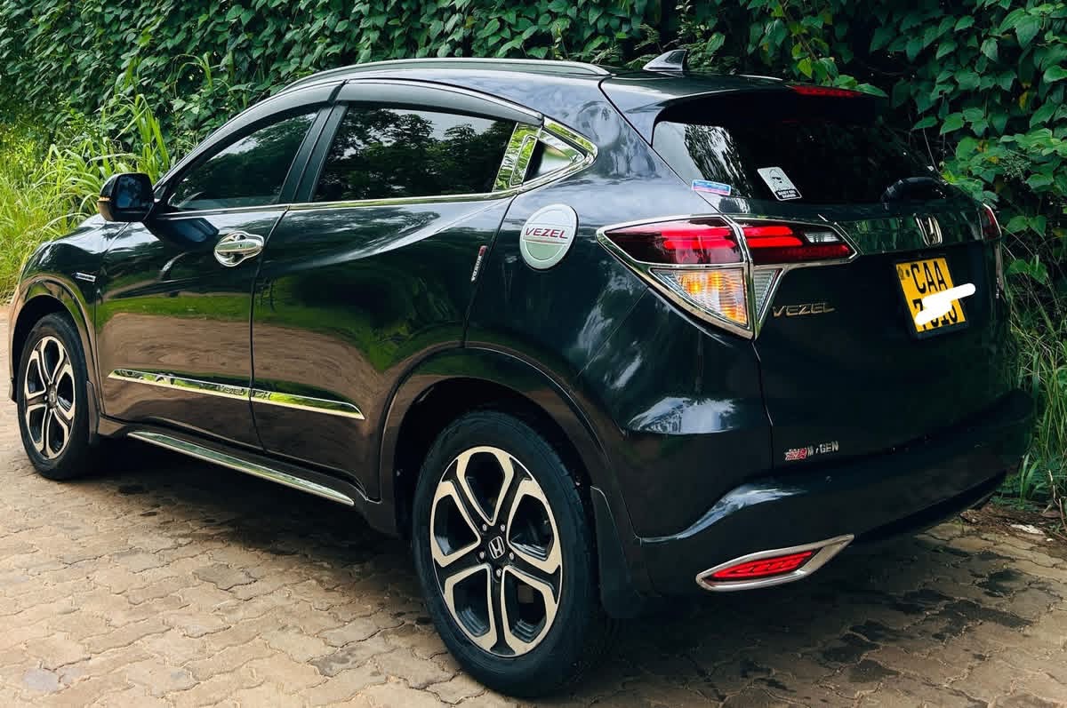 Honda Vezel 2014 - பயன்படுத்தப்பட்டது SUV sale in Sri Lanka - patpat.lk