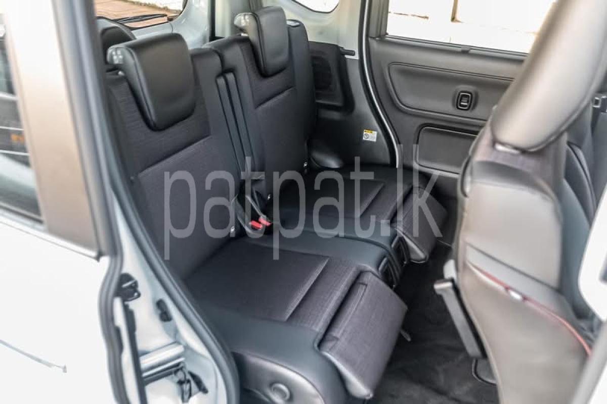 Advertisement image 6