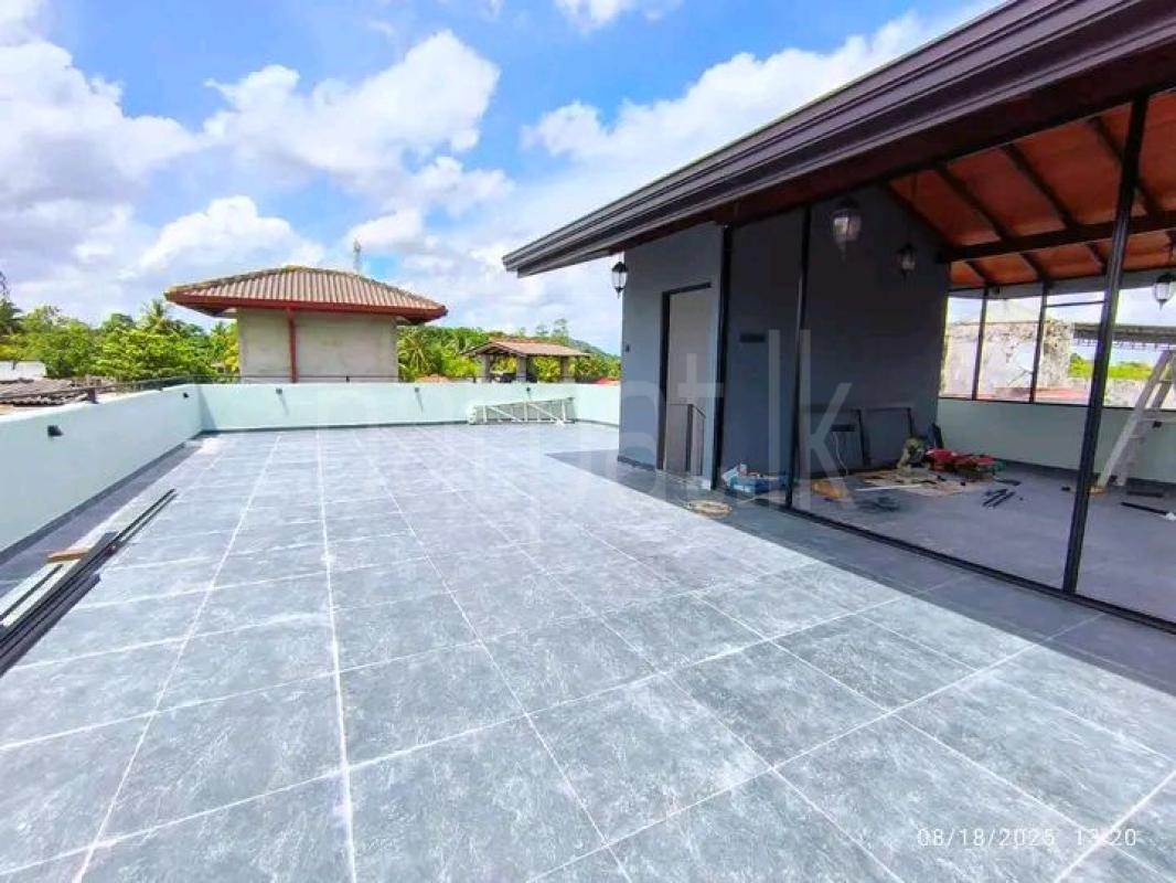 House for Sale in Athurugiriya