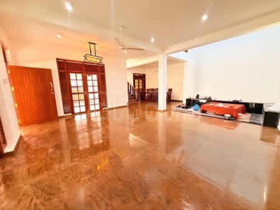 House for Sale in Narahenpita (Colombo 05)