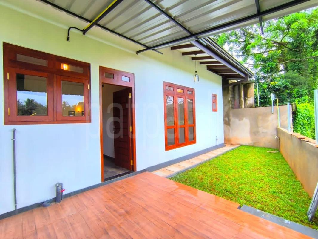 House for Sale in Athurugiriya