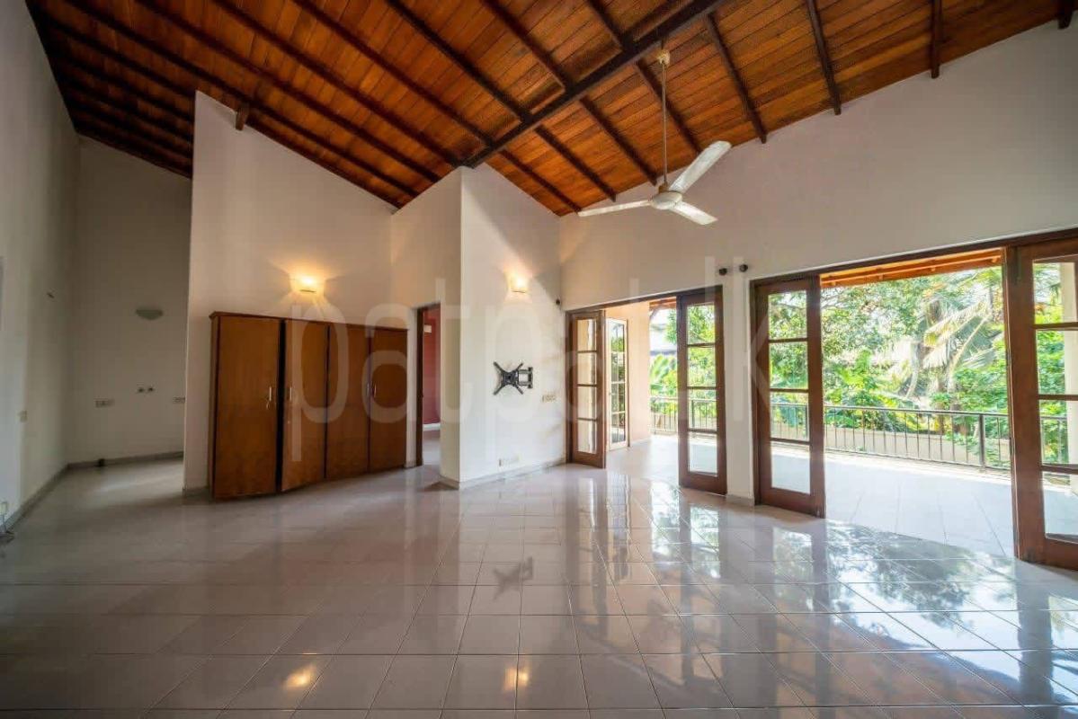 House for Sale in Boralesgamuwa