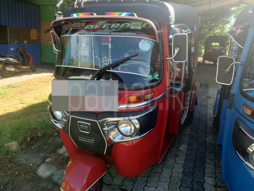 Bajaj Three Wheel 2015 - භාවිතා කරන ලද ත්‍රිරෝද රථය sale in Sri Lanka - patpat.lk