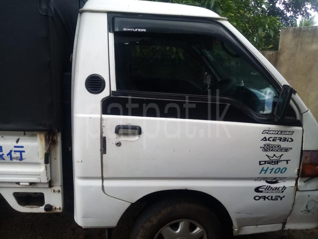 Hyundai H100 2004 - Used Truck sale in Sri Lanka - patpat.lk