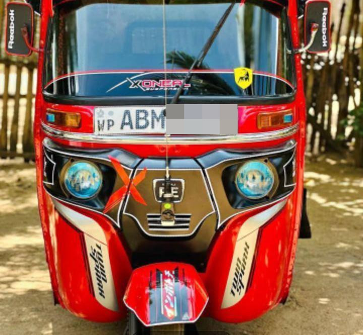 Bajaj Three Wheel 2012 - பயன்படுத்தப்பட்டது முச்சக்கர வண்டி sale in Sri Lanka - patpat.lk