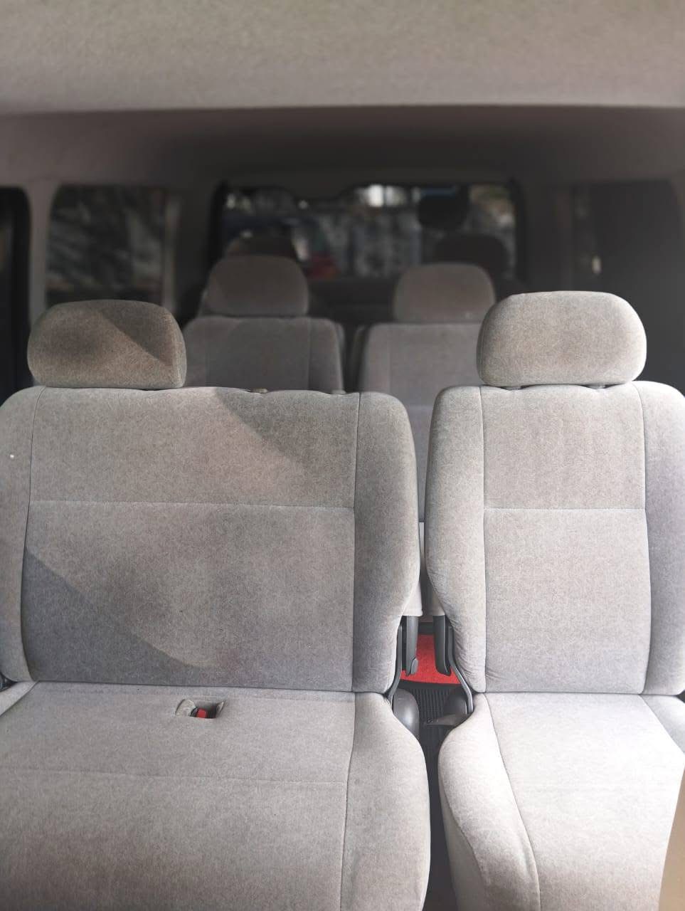 Toyota Hiace 2011 - பயன்படுத்தப்பட்டது வேன் sale in Sri Lanka - patpat.lk